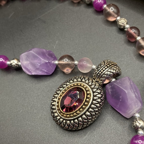 Amethyst and glass beaded dangle drop pendant necklace. - Picture 4 of 5